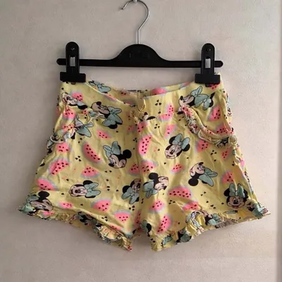 Short Primark taille 7/8 ans très bon état 
